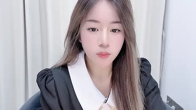 chloe-01 online show from 12, 12, 2024