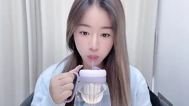 chloe-01 online show from 21, 1, 2025