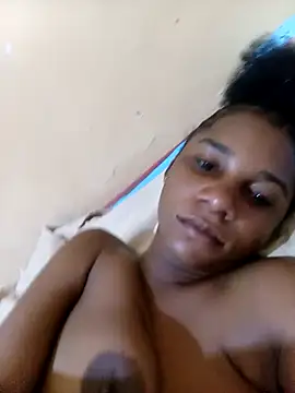 Snapshot of Yourlittlegirl19 chatting on 13, 2, 2025 Yourlittlegirl19 online show from 13, 2, 2025