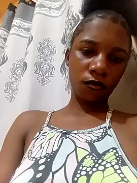 Snapshot of Yourlittlegirl19 chatting on 15, 2, 2025 Yourlittlegirl19 online show from 15, 2, 2025