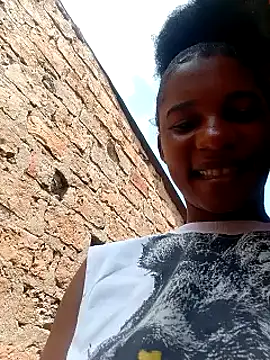 Snapshot of Yourlittlegirl19 chatting on 16, 2, 2025 Yourlittlegirl19 online show from 16, 2, 2025
