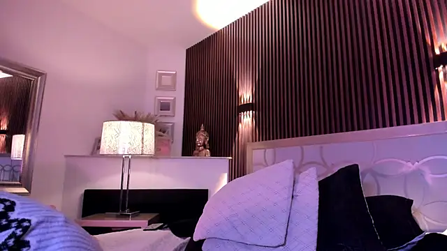 NattashaHotson online show from 30, 10, 2025