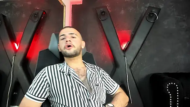 MaximusDick1  online show from 26, 9, 2025