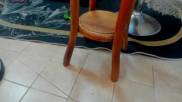 adhara hotter online show from 22, 12, 2025