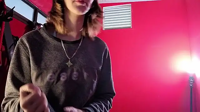 Ambar Roux  online show from 6, 3, 2026