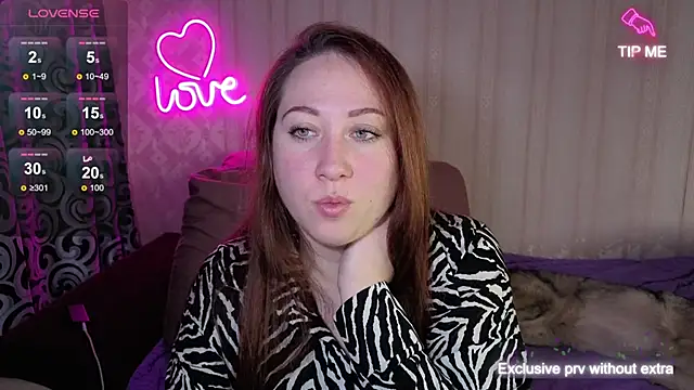 KellyCrystall online show from 6, 11, 2025