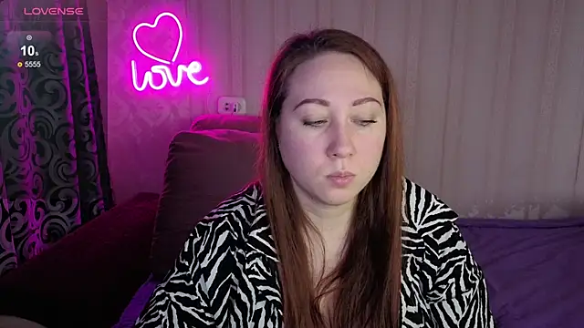 KellyCrystall online show from 8, 11, 2025