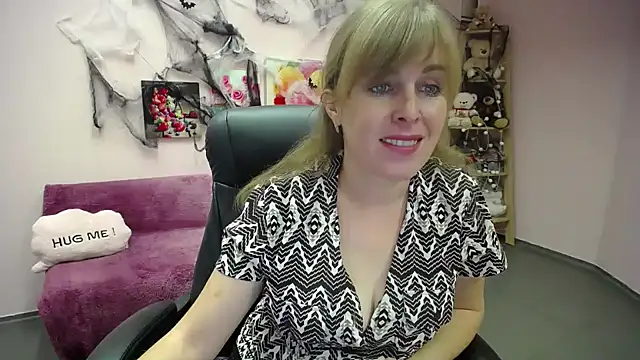 Hot Milady online show from 10, 10, 2025