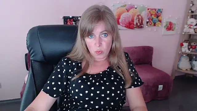 Hot Milady online show from 8, 6, 2026