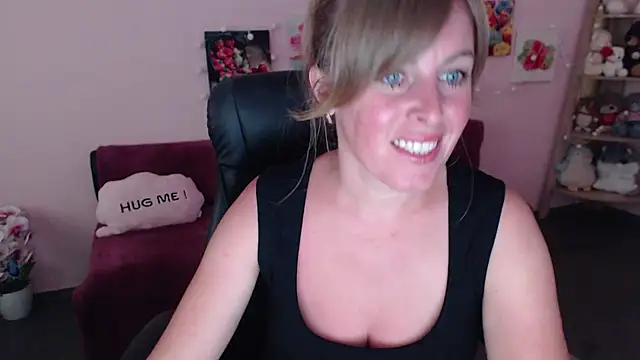 Snapshot of Hot_Milady chatting on 8, 7, 2026 Hot Milady online show from 8, 7, 2026