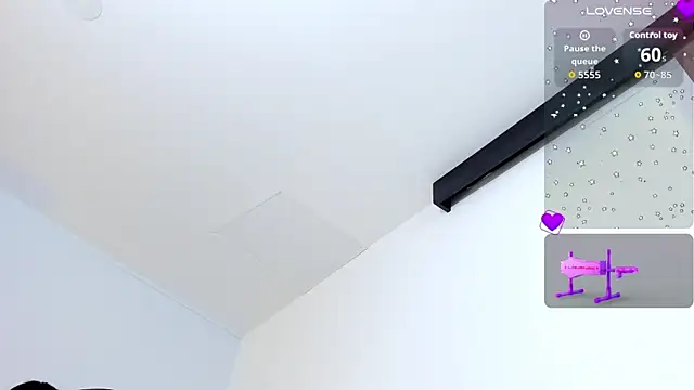 klhoe boobs online show from 23, 11, 2025