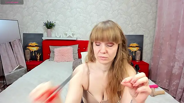 KattyPeachX online show from 25, 2, 2026