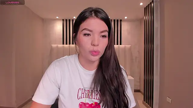 ValeriaRoldanX online show from 11, 1, 2026