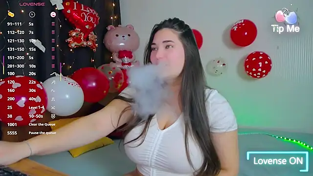 Lillianhot68 online show from 13, 2, 2025