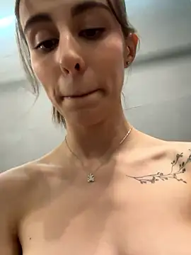 HellPeach online show from 6, 12, 2024