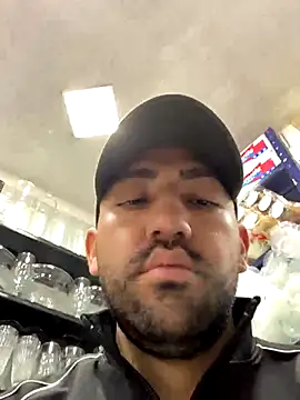 JuanZapata33 online show from 4, 12, 2024