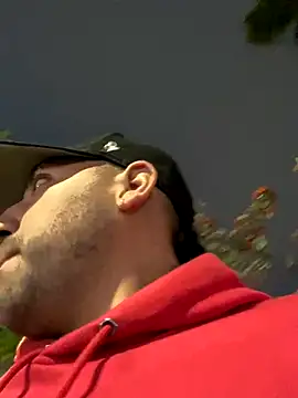 JuanZapata33 online show from 4, 10, 2025