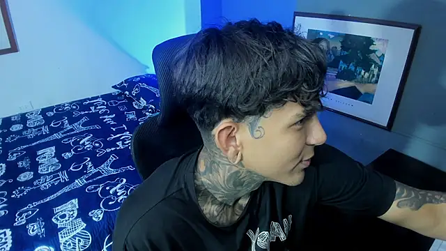 Travistanner 28 online show from 8, 11, 2025