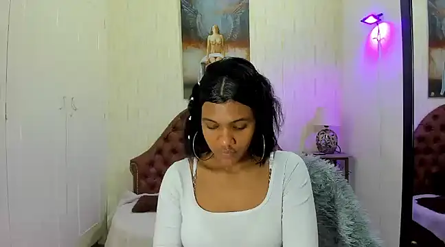 Snapshot of charlotte_ebony chatting on 5, 2, 2025 charlotte ebony online show from 5, 2, 2025