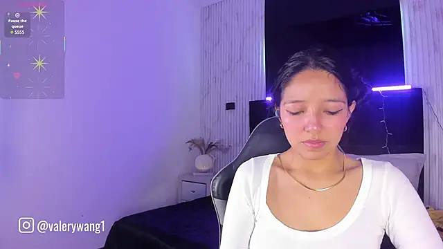 Valery wang online show from 17, 9, 2025