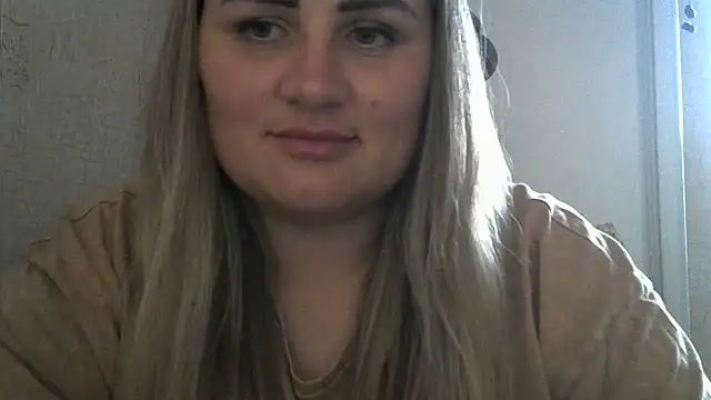 Snapshot of Honeydew-Waves chatting on 12, 7, 2026 Honeydew-Waves online show from 12, 7, 2026