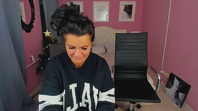 Snapshot of EricaAndPenelopa chatting on 13, 12, 2024 EricaAndPenelopa online show from 13, 12, 2024