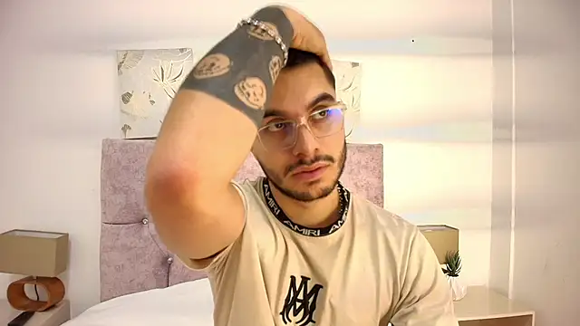 Amadeo Wild online show from 6, 2, 2026