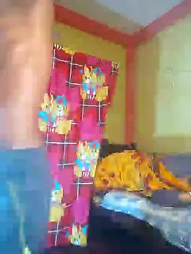 Snapshot of indiancouple09 chatting on 5, 2, 2025 indiancouple09 online show from 5, 2, 2025