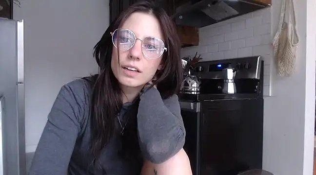 MaeDaybaby online show from 16, 12, 2024