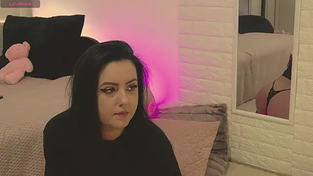 Ariel  Blossom online show from 29, 1, 2025