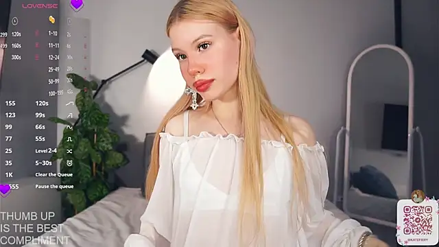 Snapshot of ZaraDudley chatting on 6, 3, 2025 ZaraDudley online show from 6, 3, 2025