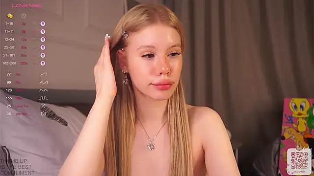 Snapshot of ZaraDudley chatting on 15, 3, 2025 ZaraDudley online show from 15, 3, 2025