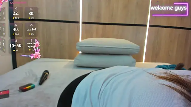 adela chase online show from 27, 10, 2025