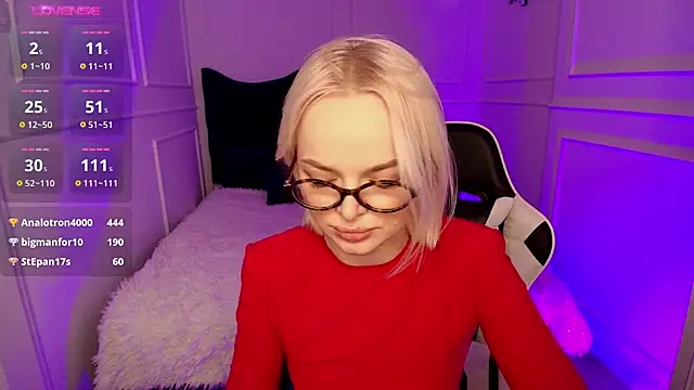 horny blondiee online show from 15, 1, 2025