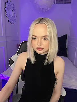 horny blondiee online show from 6, 3, 2025