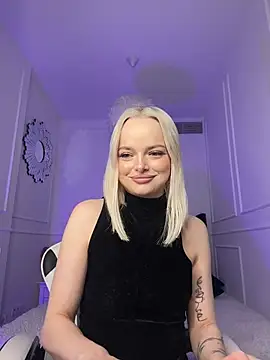 horny blondiee online show from 22, 3, 2025