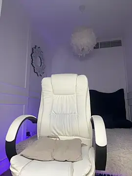 horny blondiee online show from 8, 10, 2025