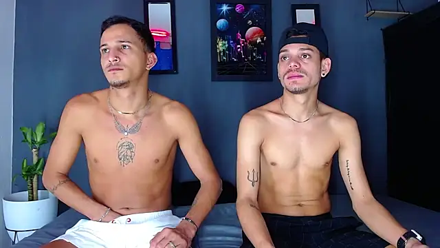 Snapshot of Friendsofeverything_ chatting on 12, 12, 2024 Friendsofeverything  online show from 12, 12, 2024