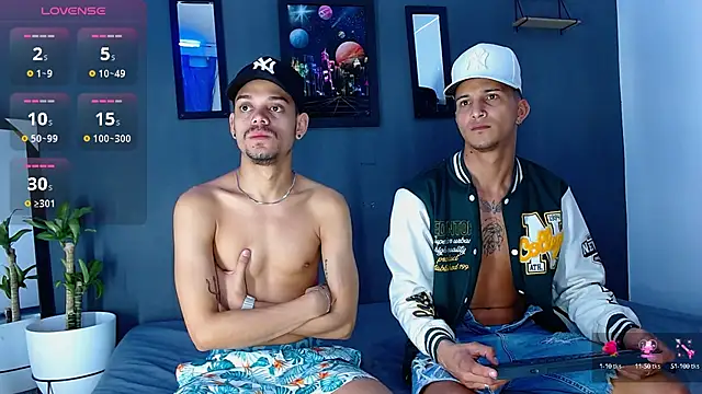 Snapshot of Friendsofeverything_ chatting on 21, 12, 2024 Friendsofeverything  online show from 21, 12, 2024