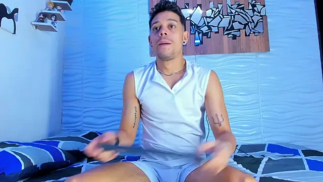 Snapshot of Friendsofeverything_ chatting on 15, 9, 2025 Friendsofeverything  online show from 15, 9, 2025