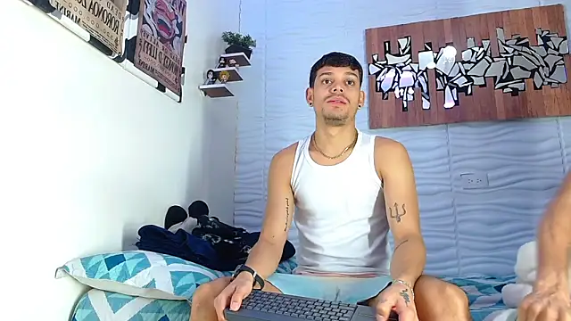 Snapshot of Friendsofeverything_ chatting on 11, 10, 2025 Friendsofeverything  online show from 11, 10, 2025