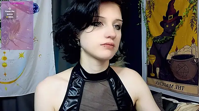 dark vamp  online show from 17, 1, 2025