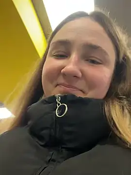 Joannakiss online show from 4, 3, 2025