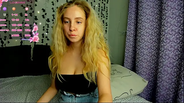 Kitty Katrine online show from 8, 12, 2024