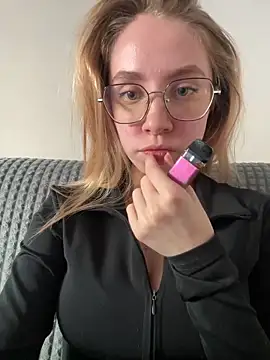 Kitty Katrine online show from 24, 3, 2026