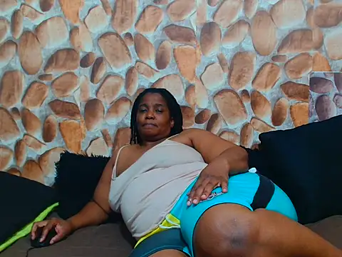 Snapshot of AfricanBigAssxx98 chatting on 7, 3, 2025 AfricanBigAssxx98 online show from 7, 3, 2025