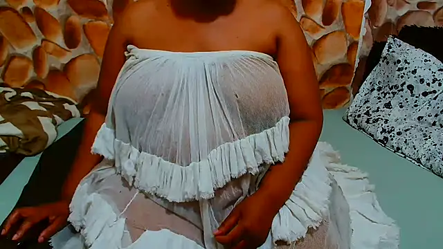 Snapshot of AfricanBigAssxx98 chatting on 13, 9, 2025 AfricanBigAssxx98 online show from 13, 9, 2025