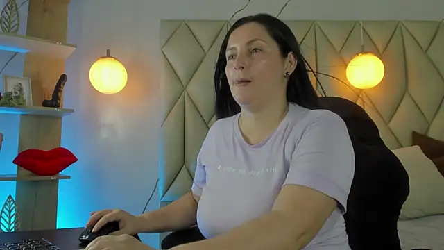 angelswets online show from 9, 4, 2026