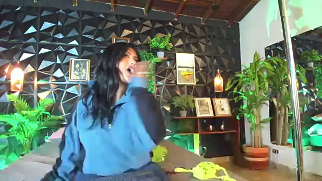 karla 999 online show from 18, 3, 2025