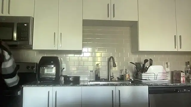 AveryJ99 online show from 19, 3, 2025